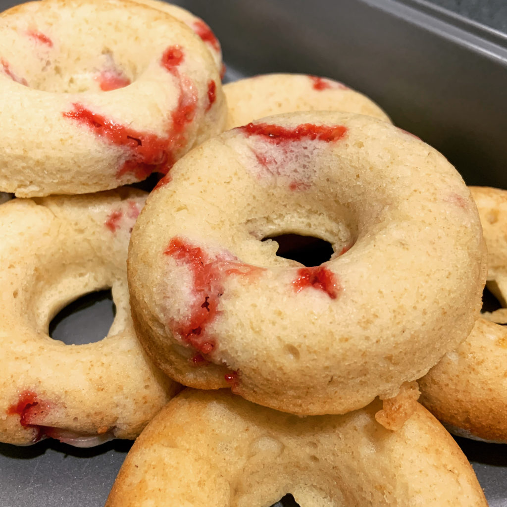 Baked Strawberry Donuts