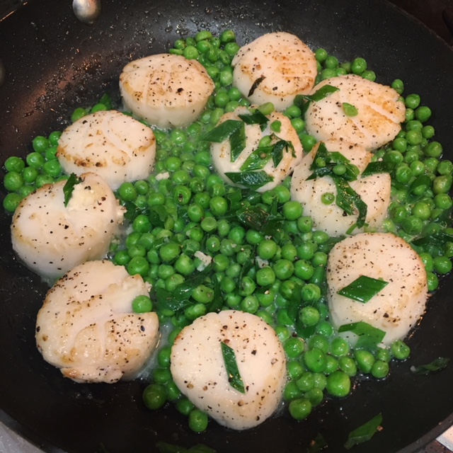 Scallops with Peas